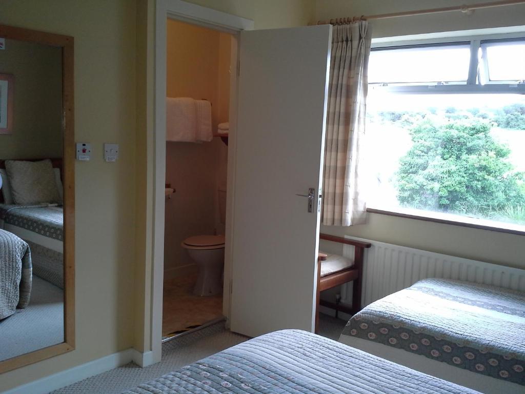 Fern Rock Bed&Breakfast Dromin Zimmer foto